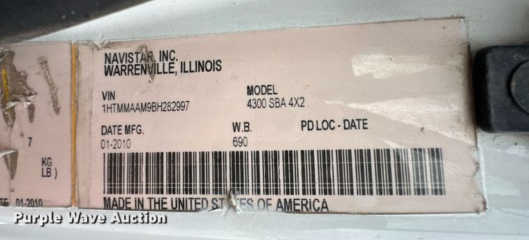 image for item DO0793 2011 International DuraStar 4300 flatbed truck