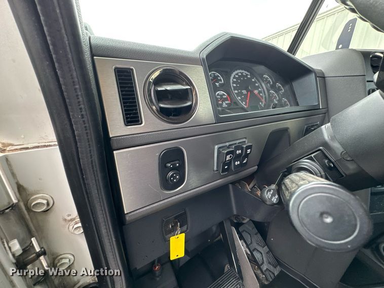 image for item DO0799 2015 Caterpillar CT660 semi truck