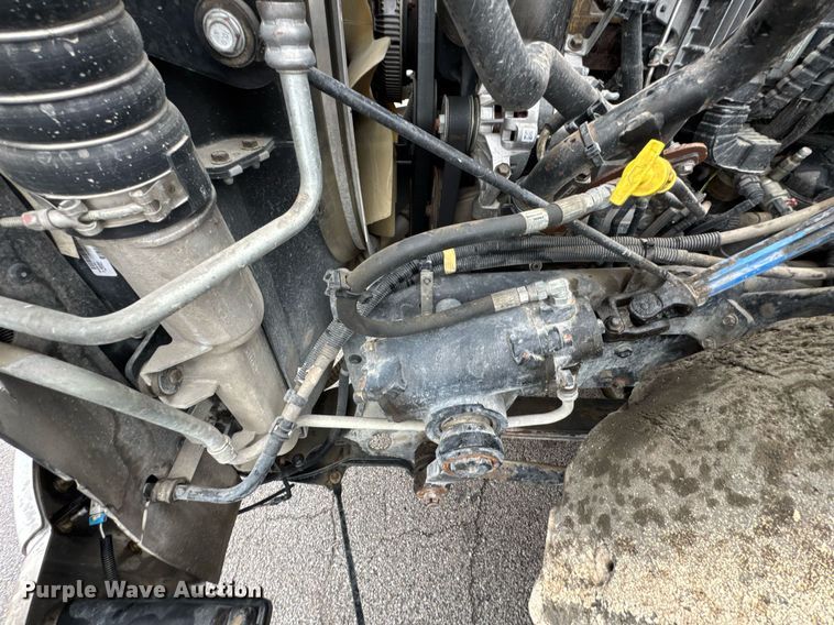 image for item DO0799 2015 Caterpillar CT660 semi truck