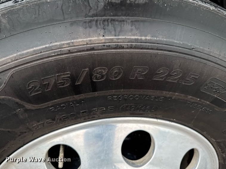 image for item DO0799 2015 Caterpillar CT660 semi truck