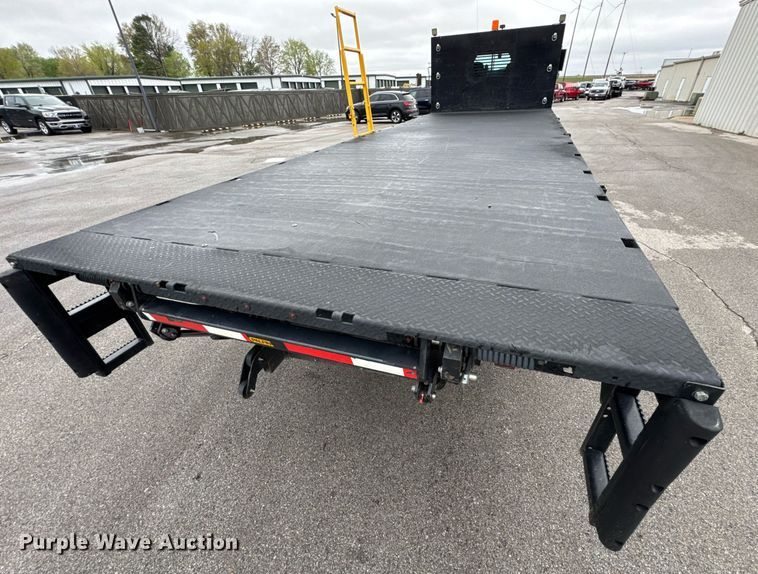 image for item DO0800 2021 Kenworth T270 flatbed truck