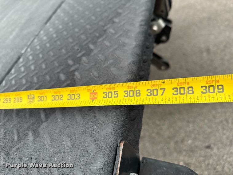 image for item DO0800 2021 Kenworth T270 flatbed truck