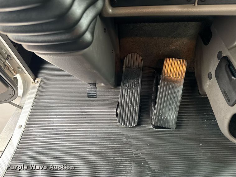 image for item DO0800 2021 Kenworth T270 flatbed truck