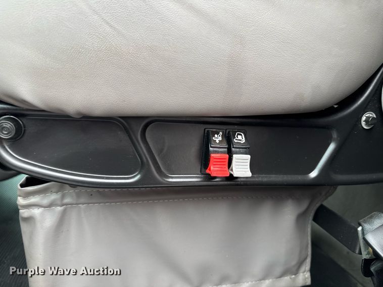 image for item DO0800 2021 Kenworth T270 flatbed truck