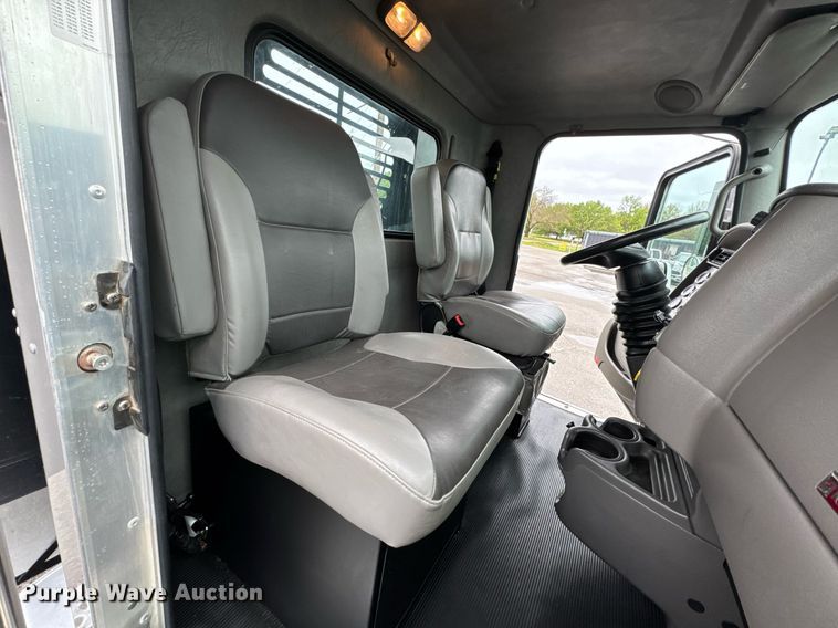 image for item DO0800 2021 Kenworth T270 flatbed truck