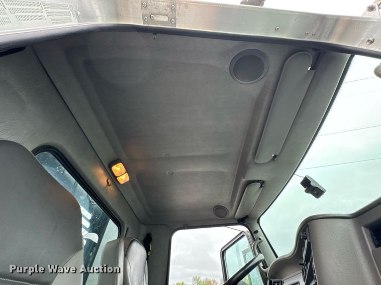 image for item DO0800 2021 Kenworth T270 flatbed truck