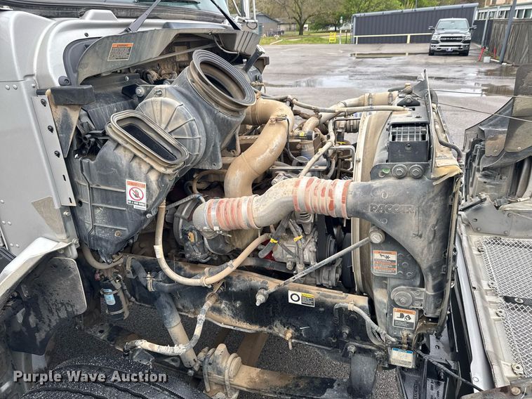 image for item DO0800 2021 Kenworth T270 flatbed truck