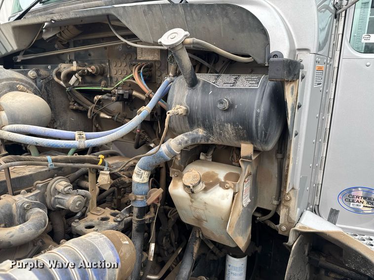 image for item DO0800 2021 Kenworth T270 flatbed truck