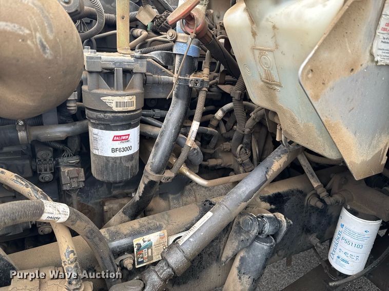 image for item DO0800 2021 Kenworth T270 flatbed truck