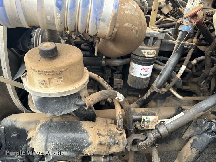 image for item DO0800 2021 Kenworth T270 flatbed truck