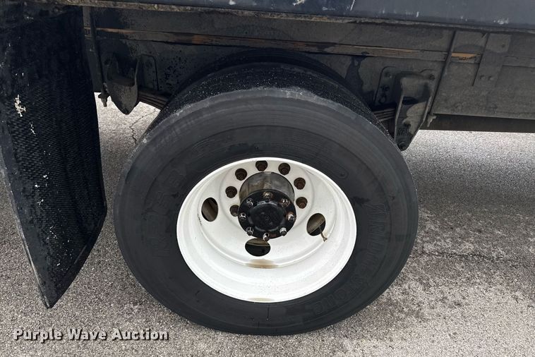 image for item DO0800 2021 Kenworth T270 flatbed truck