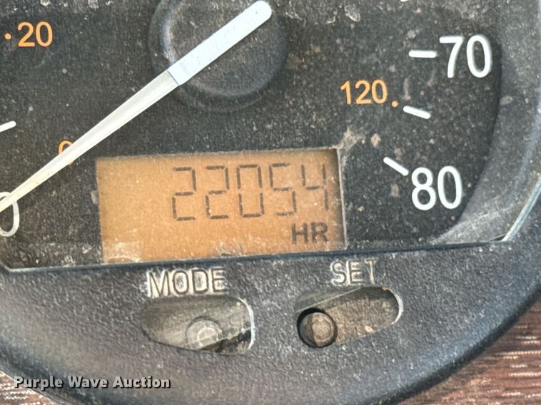 image for item DO0866 2007 Freightliner FLD120 semi truck