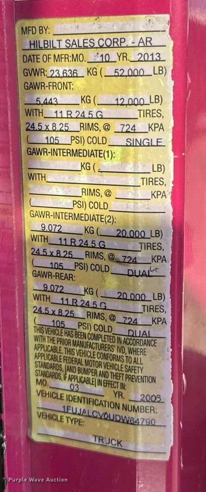 image for item DO0866 2007 Freightliner FLD120 semi truck