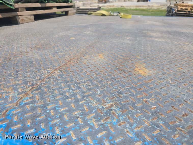 image for item DO7902 2000 International 4700 flatbed truck