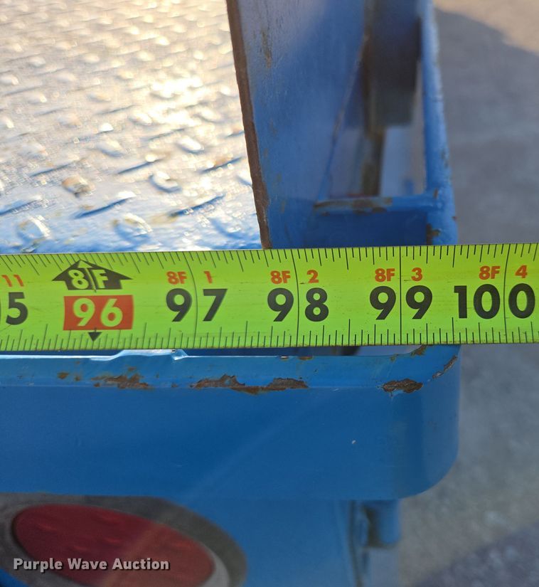 image for item DP6324 2000 International 4700 flatbed truck