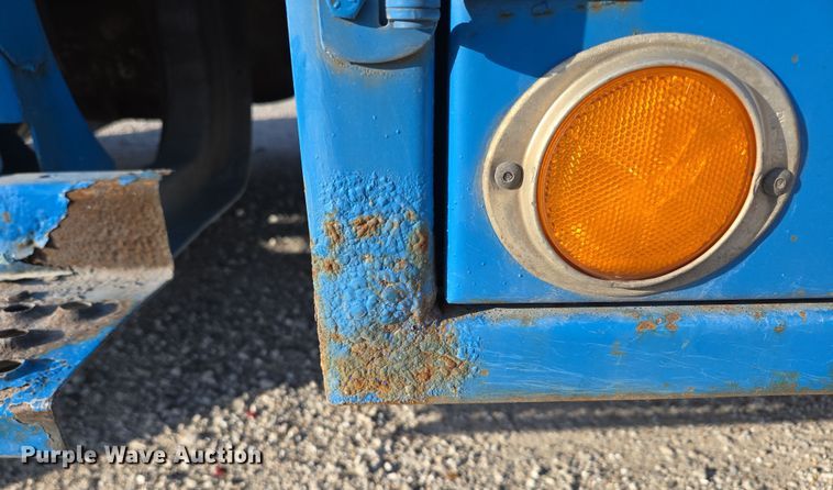 image for item DP6324 2000 International 4700 flatbed truck