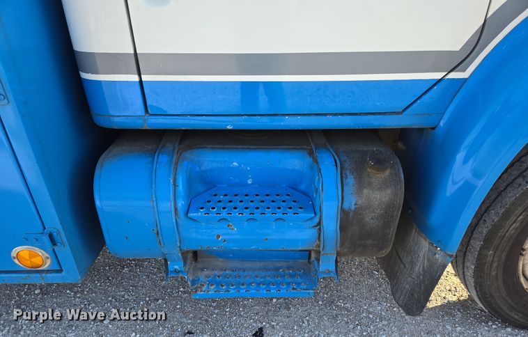 image for item DP6324 2000 International 4700 flatbed truck