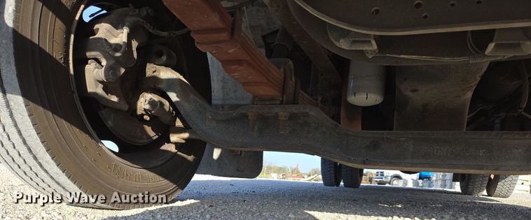 image for item DP6324 2000 International 4700 flatbed truck