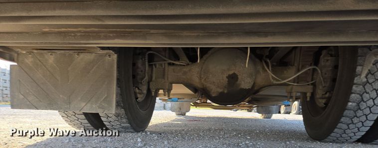 image for item DP6324 2000 International 4700 flatbed truck