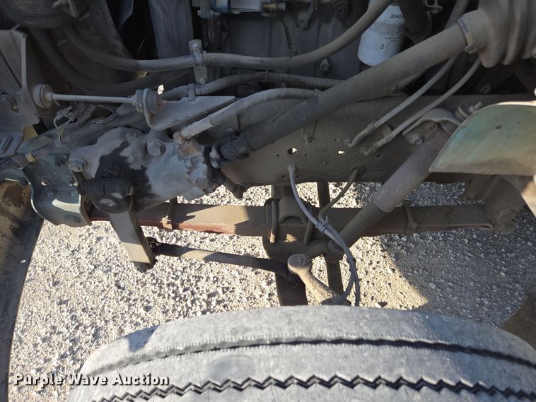 image for item DP6324 2000 International 4700 flatbed truck