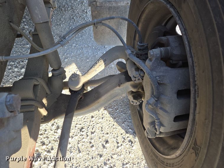 image for item DP6324 2000 International 4700 flatbed truck