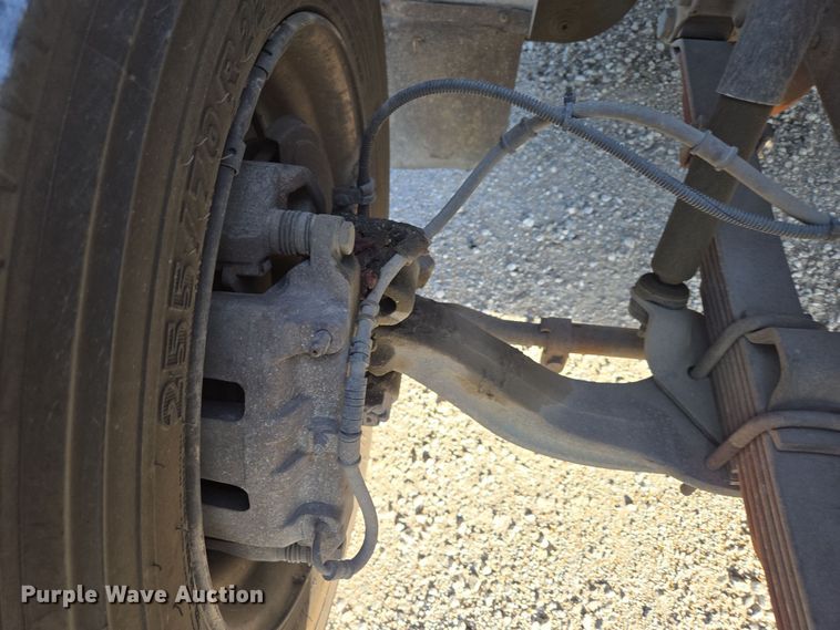 image for item DP6324 2000 International 4700 flatbed truck