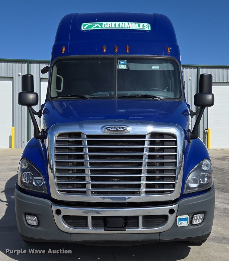 image for item DP6325 2018 Freightliner Cascadia Evolution semi truck