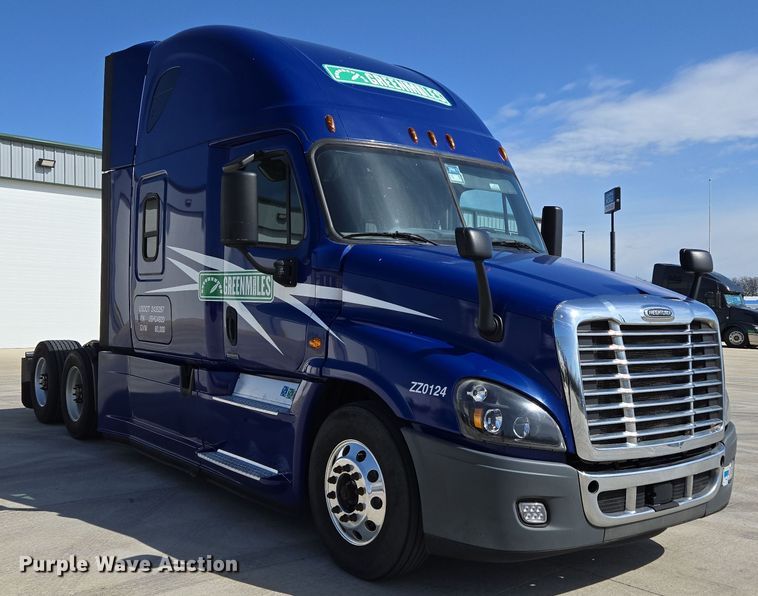 image for item DP6325 2018 Freightliner Cascadia Evolution semi truck