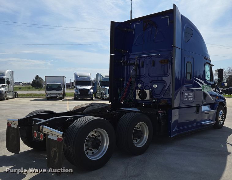 image for item DP6325 2018 Freightliner Cascadia Evolution semi truck