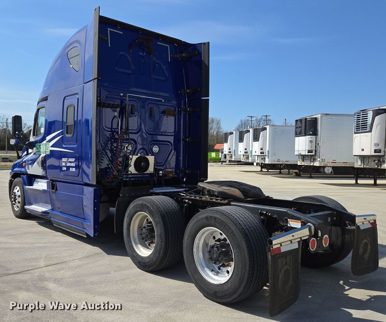 image for item DP6325 2018 Freightliner Cascadia Evolution semi truck