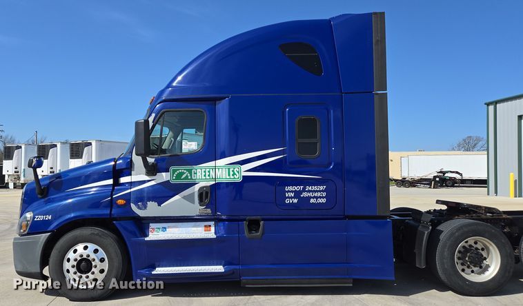 image for item DP6325 2018 Freightliner Cascadia Evolution semi truck