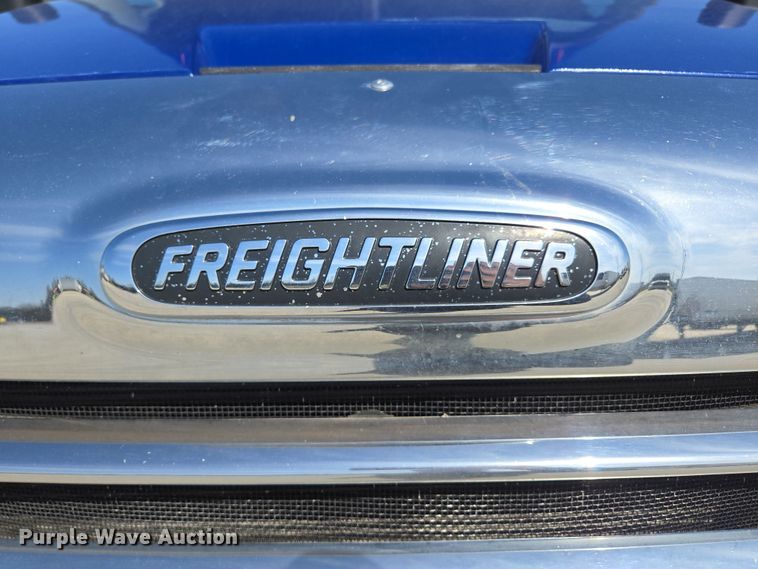 image for item DP6325 2018 Freightliner Cascadia Evolution semi truck