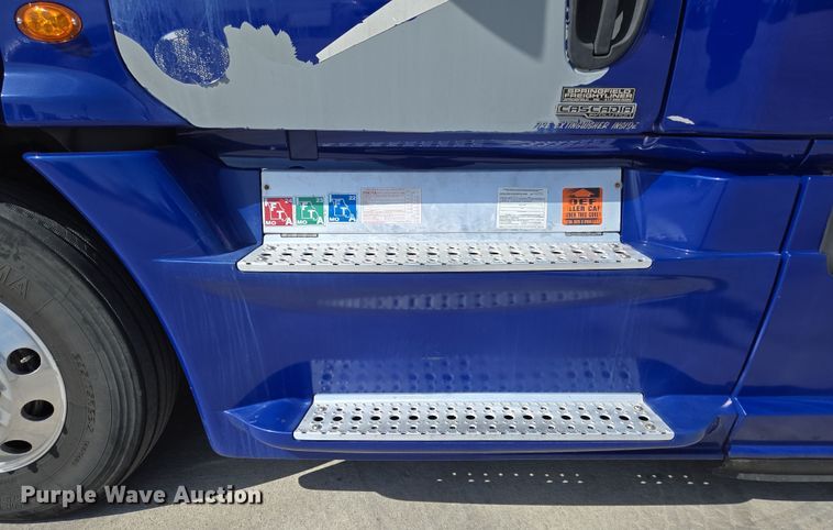 image for item DP6325 2018 Freightliner Cascadia Evolution semi truck