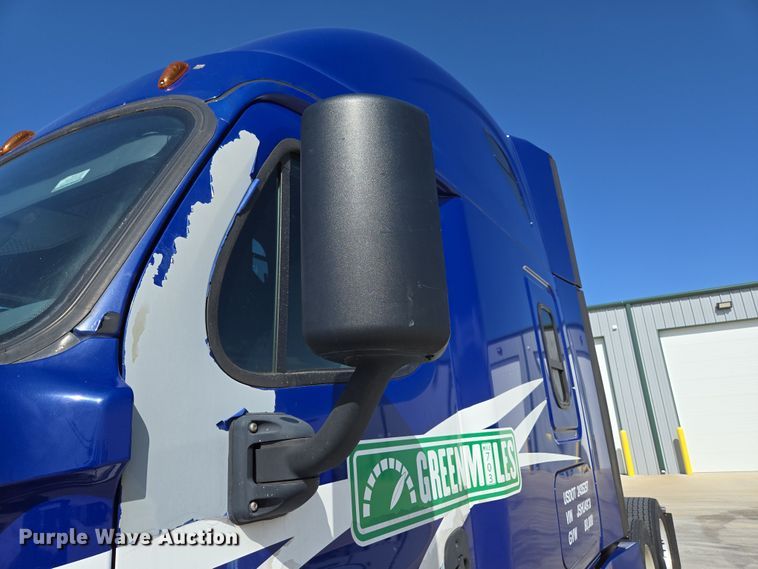 image for item DP6325 2018 Freightliner Cascadia Evolution semi truck