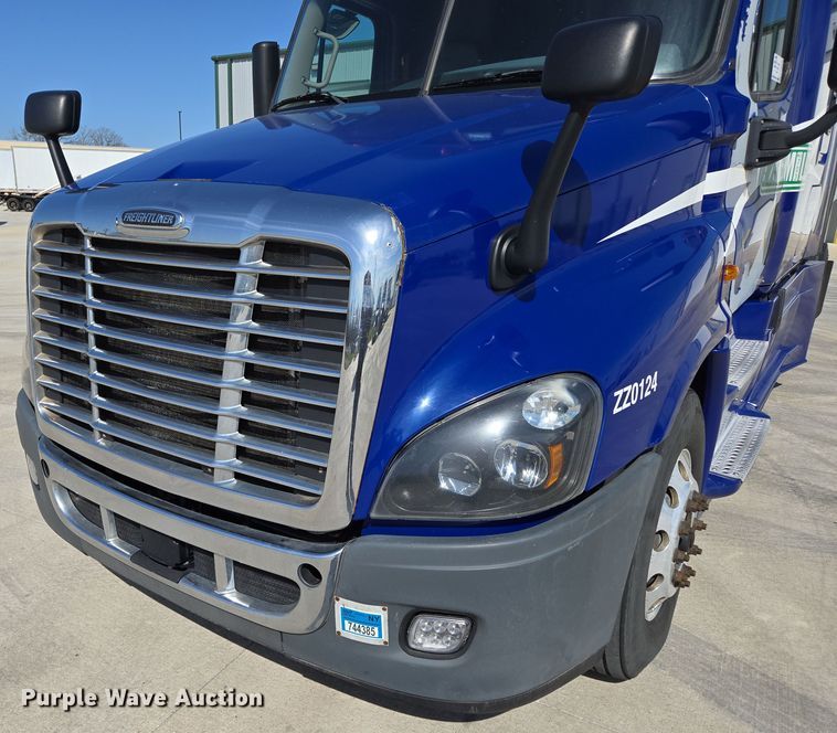 image for item DP6325 2018 Freightliner Cascadia Evolution semi truck