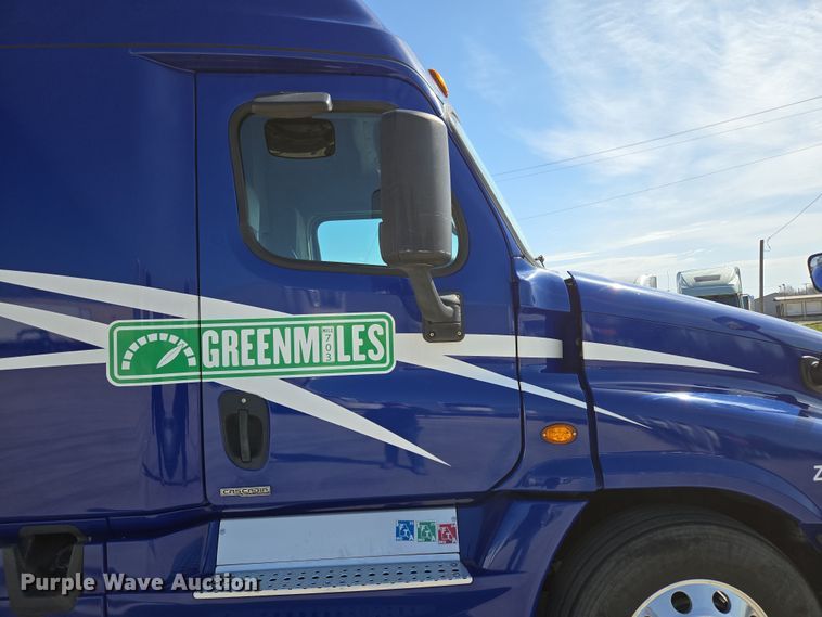 image for item DP6325 2018 Freightliner Cascadia Evolution semi truck