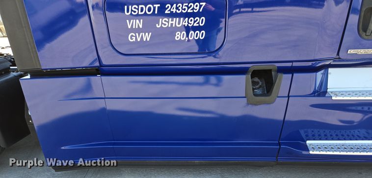 image for item DP6325 2018 Freightliner Cascadia Evolution semi truck