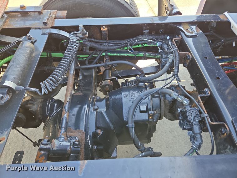 image for item DP6325 2018 Freightliner Cascadia Evolution semi truck