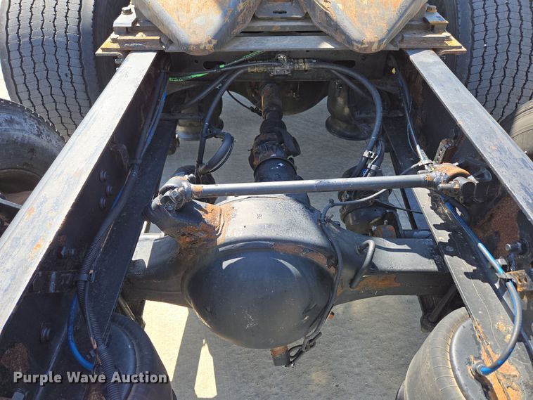 image for item DP6325 2018 Freightliner Cascadia Evolution semi truck