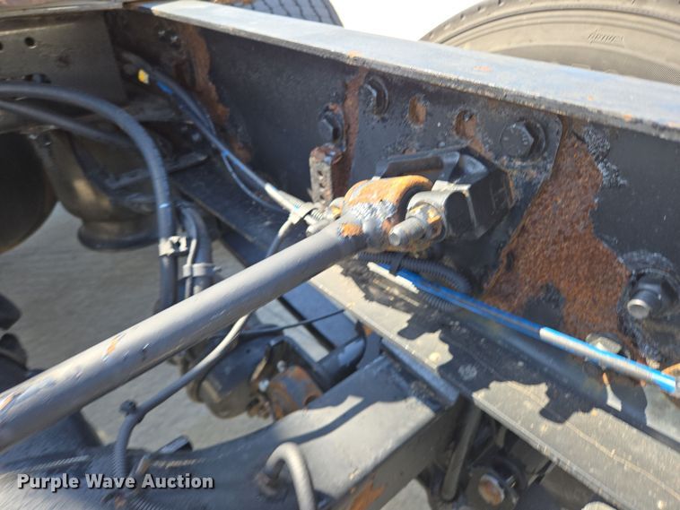 image for item DP6325 2018 Freightliner Cascadia Evolution semi truck