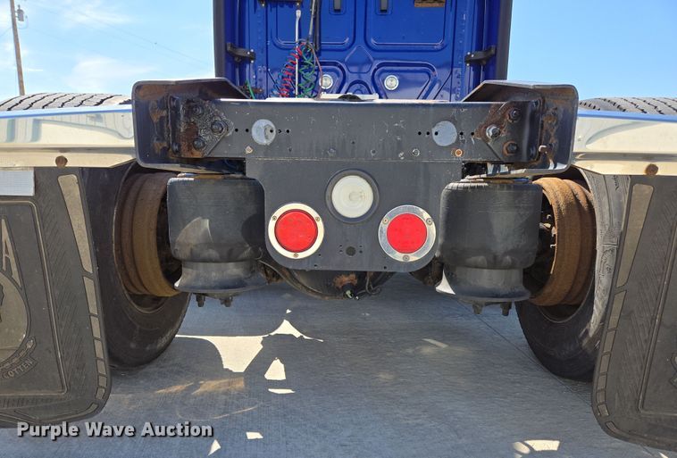 image for item DP6325 2018 Freightliner Cascadia Evolution semi truck