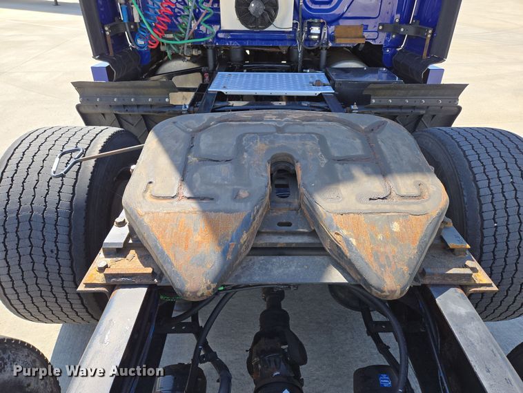 image for item DP6325 2018 Freightliner Cascadia Evolution semi truck