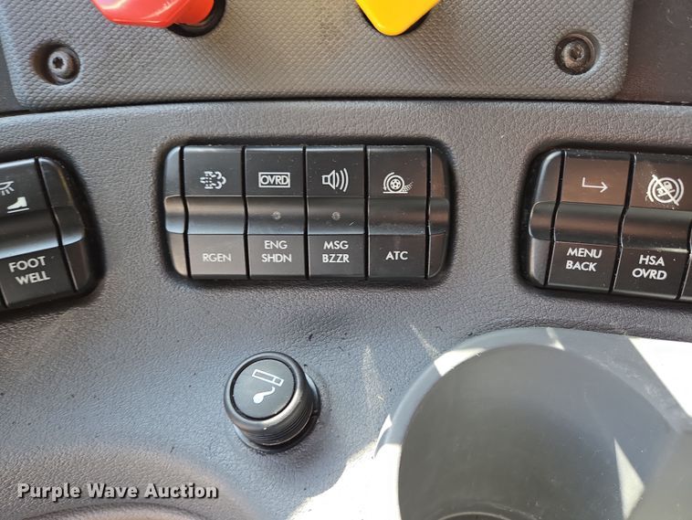 image for item DP6325 2018 Freightliner Cascadia Evolution semi truck