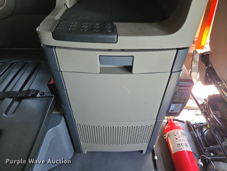 image for item DP6325 2018 Freightliner Cascadia Evolution semi truck