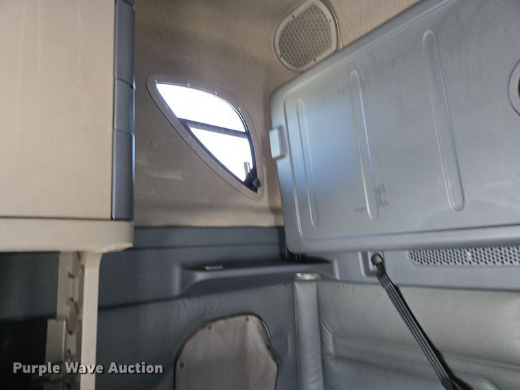 image for item DP6325 2018 Freightliner Cascadia Evolution semi truck