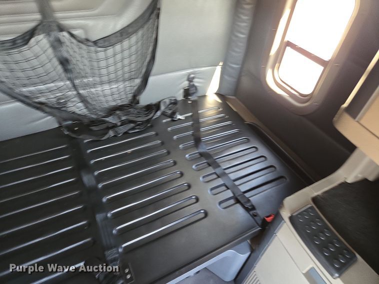 image for item DP6325 2018 Freightliner Cascadia Evolution semi truck