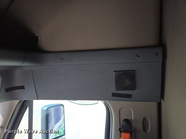 image for item DP6325 2018 Freightliner Cascadia Evolution semi truck