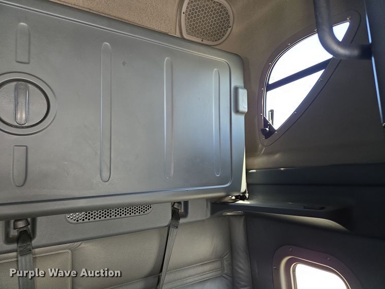 image for item DP6325 2018 Freightliner Cascadia Evolution semi truck