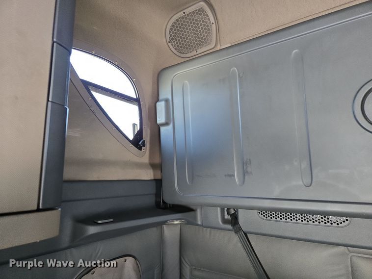 image for item DP6325 2018 Freightliner Cascadia Evolution semi truck