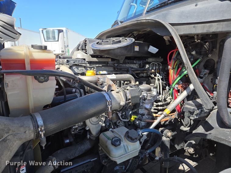 image for item DP6325 2018 Freightliner Cascadia Evolution semi truck